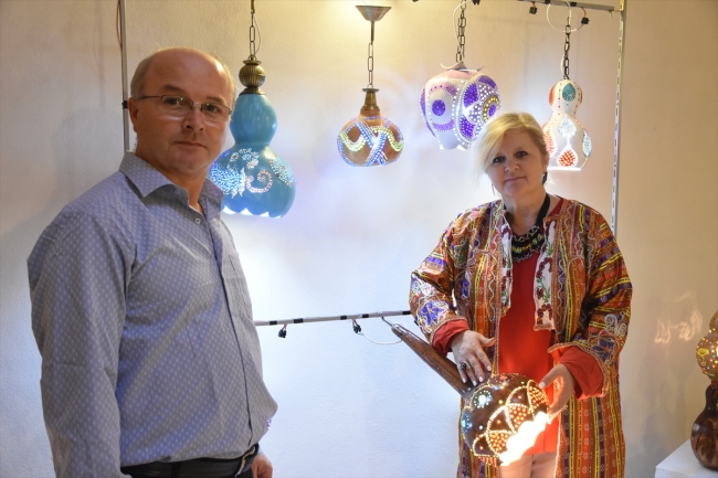 Bursa'da iki kardeş su kabağını gelir kapısına çevirdi